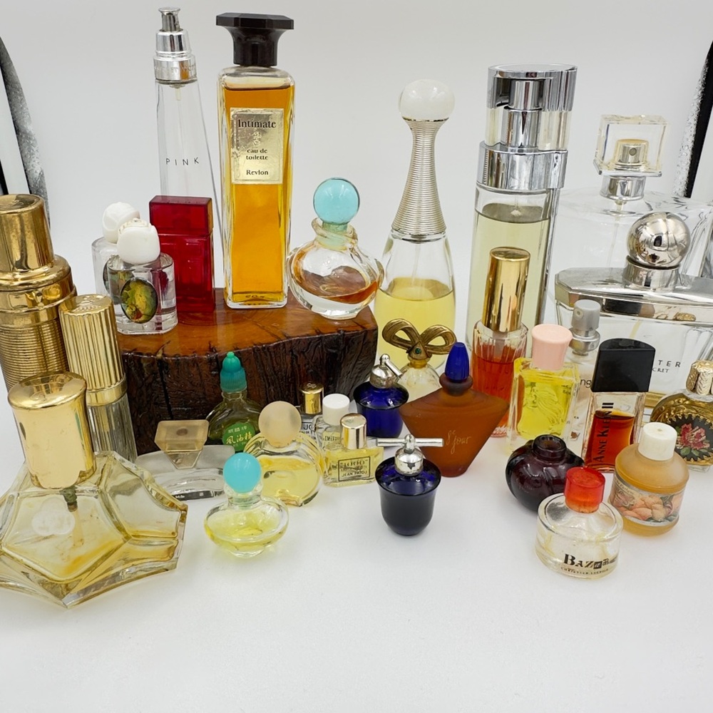 32 Assorted Vintage Perfume Bottle Collection Dior, VS, M.Kors, 1980’s -90’s